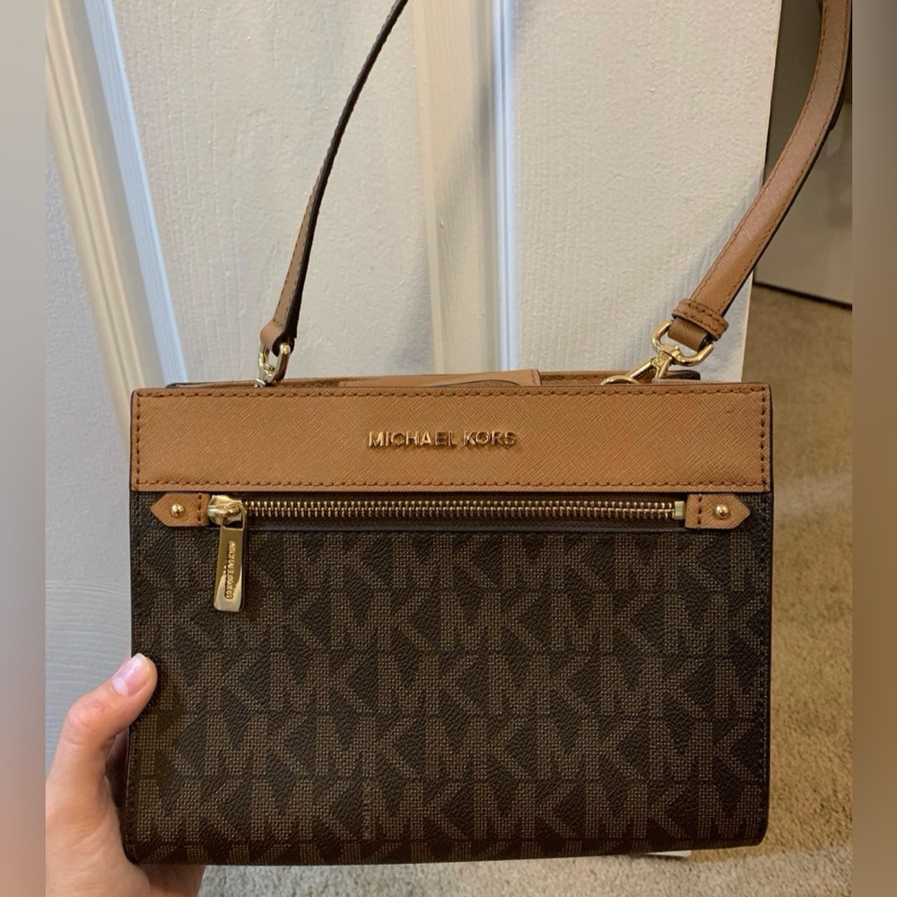 Michael Kors Crossbody Handbag